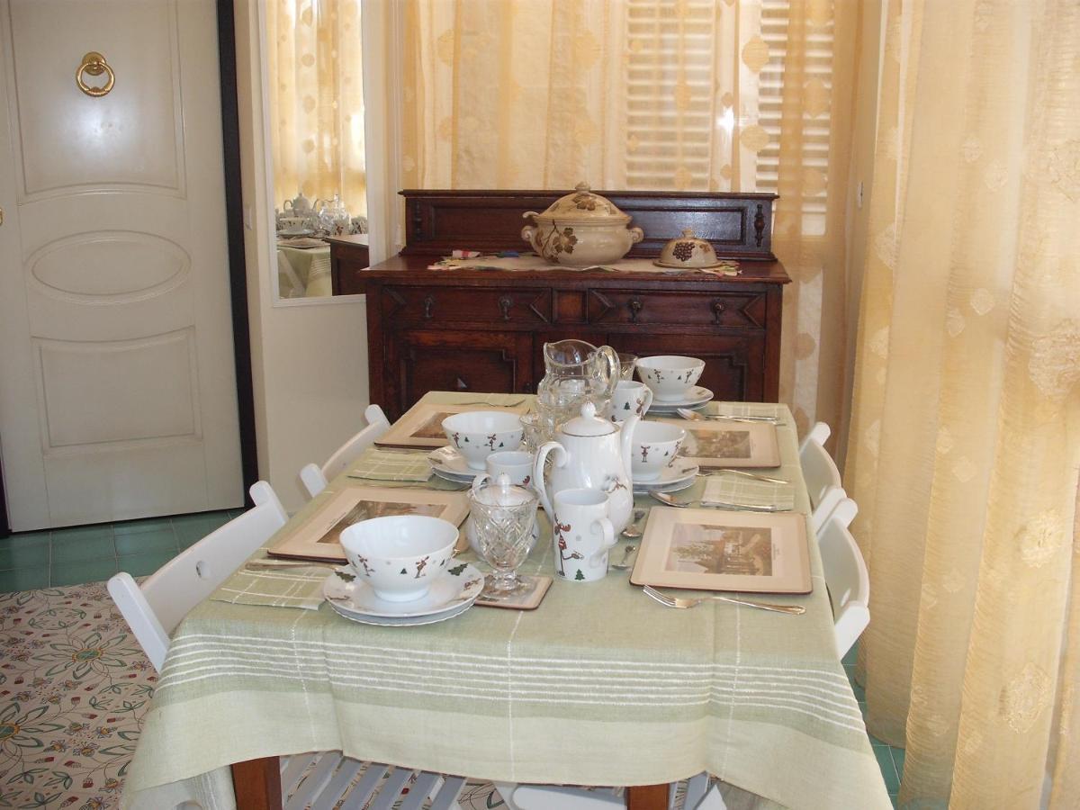 Bed And Breakfast Angolo Fiorito Civitavecchia Bagian luar foto